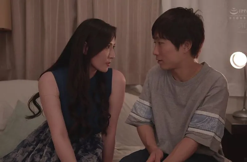 ông xã lạnh nhạt, cô vợ uống rượu rồi địt trộm với cậu học sinh trẻ